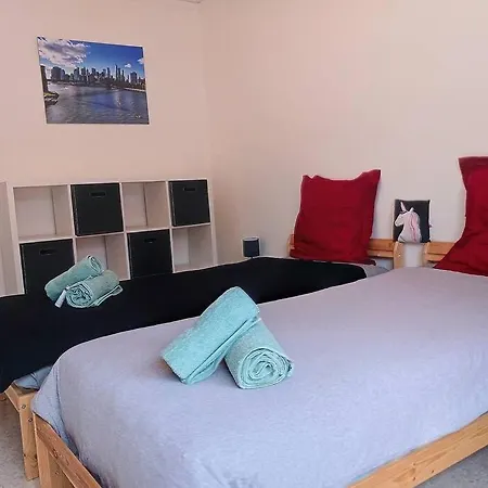 100m Des Plages Centre * Антиб